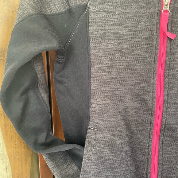 The North Face Girls Grey/black Jacket,size medium, 10/12 - Picture 2 of 6